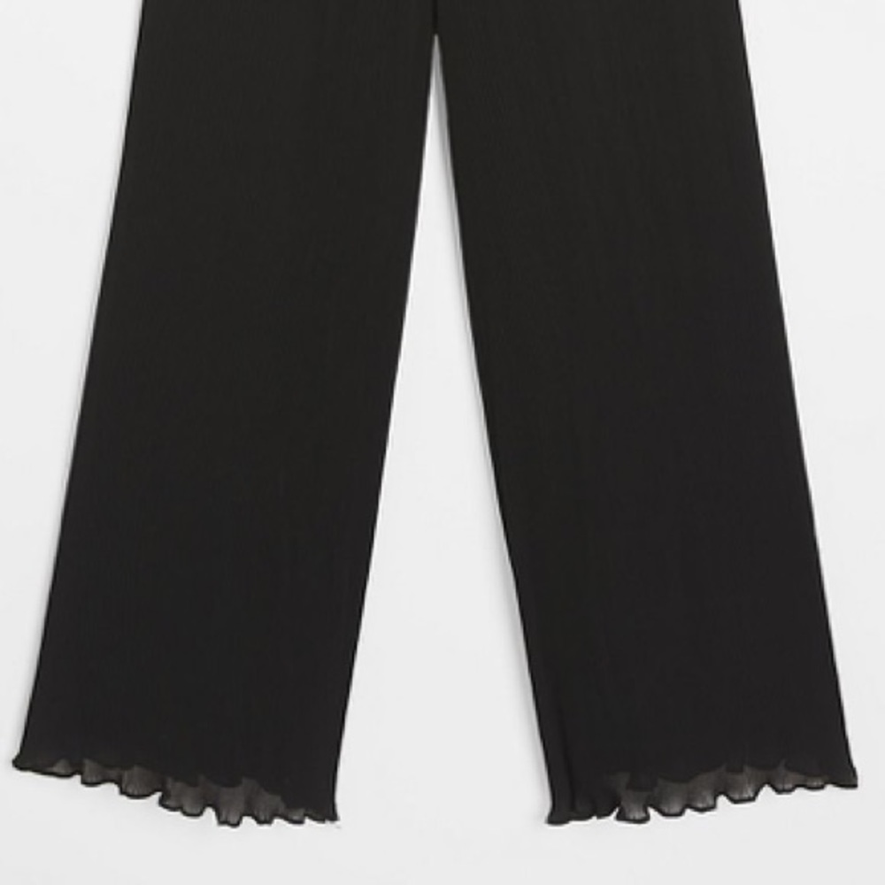 Hayden Keyhole Ruffle Jumpsuit - Picture 3 of 4